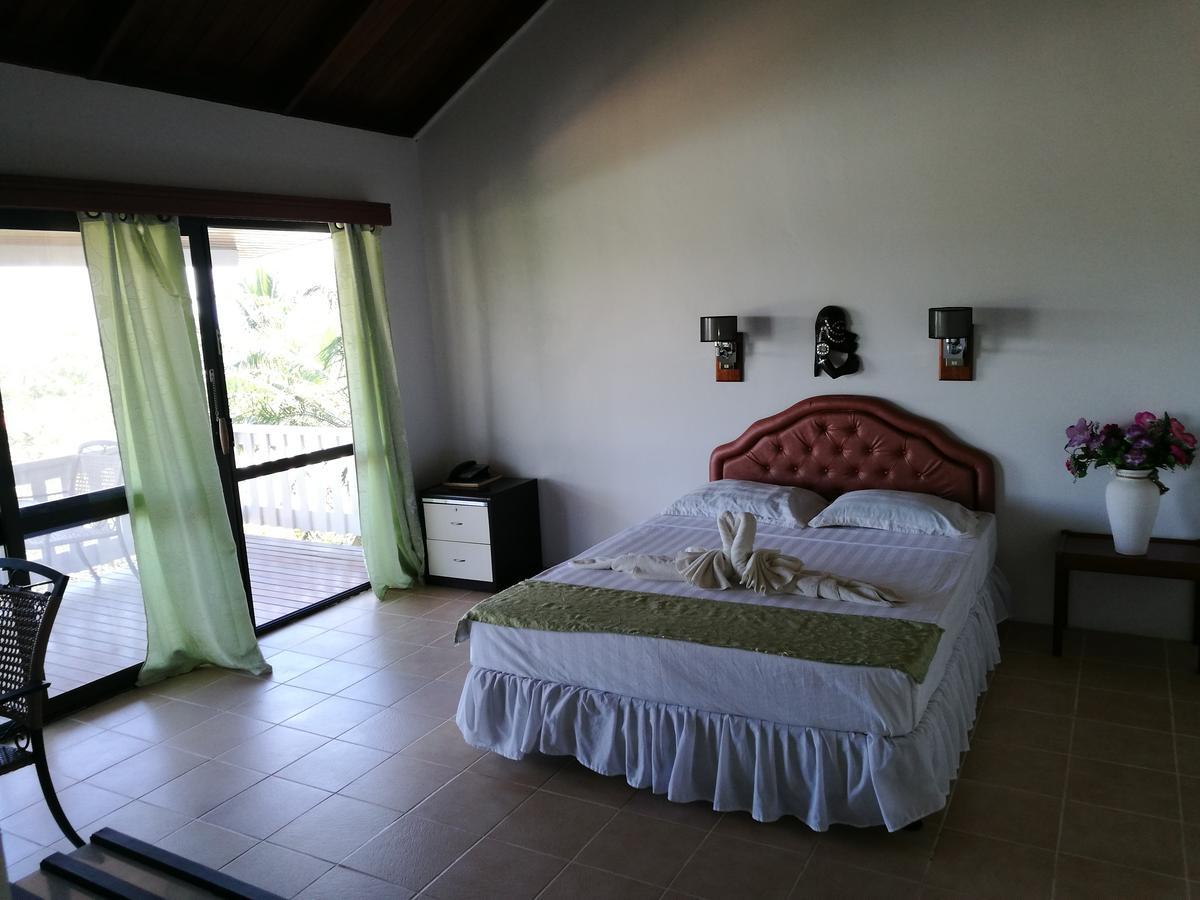 Honiara Hotel Extérieur photo